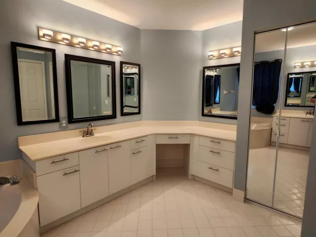 5-bedroom home for sale in Pembroke Pines - 15729 NW Tenth Street NW - MondialRealty