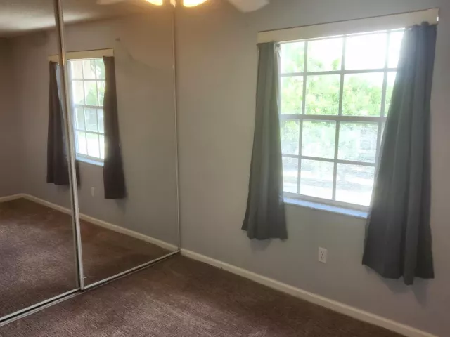 5-bedroom home for sale in Pembroke Pines - 15729 NW Tenth Street NW - MondialRealty