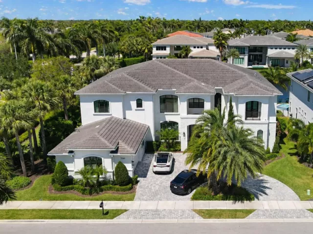5-bedroom home for rent in Boca Raton - 7080 NW 26th Way - MondialRealty