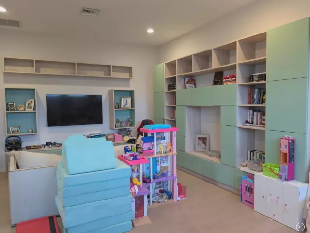 5-bedroom home for rent in Boca Raton - 7080 NW 26th Way - MondialRealty
