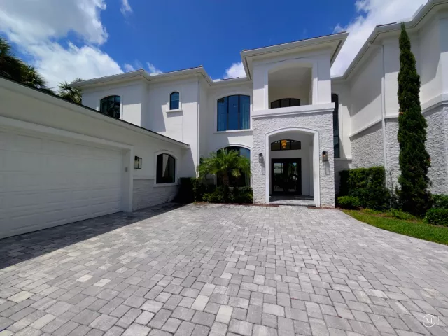 5-bedroom home for rent in Boca Raton - 7080 NW 26th Way - MondialRealty