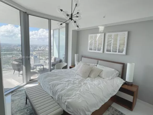 1-bedroom condo for rent in Miami - 851 NE 1st Ave 3806 - MondialRealty