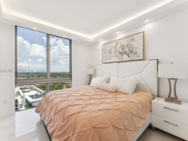 3-bedroom condo for sale in North Miami Beach - 16385 Biscayne Blvd 3001 - MondialRealty