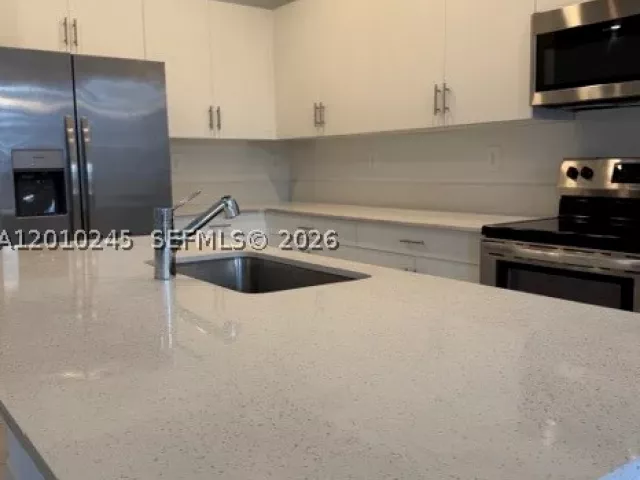 5-bedroom home for rent in Homestead -  - MondialRealty