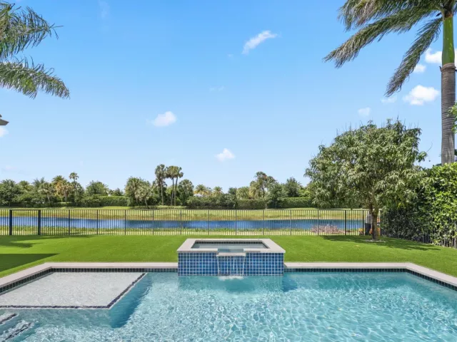 5-bedroom home for sale in Boca Raton - 9275 Biaggio Road - MondialRealty
