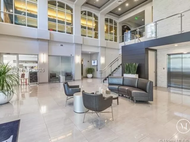 2-bedroom condo for sale in Aventura - 21150 Point PL LPH 2902 - MondialRealty