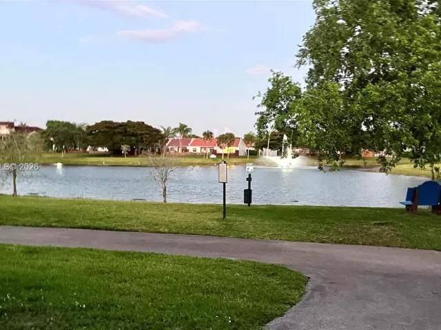 3-bedroom home for rent in Miami - 10058 SW 156th Ct - MondialRealty