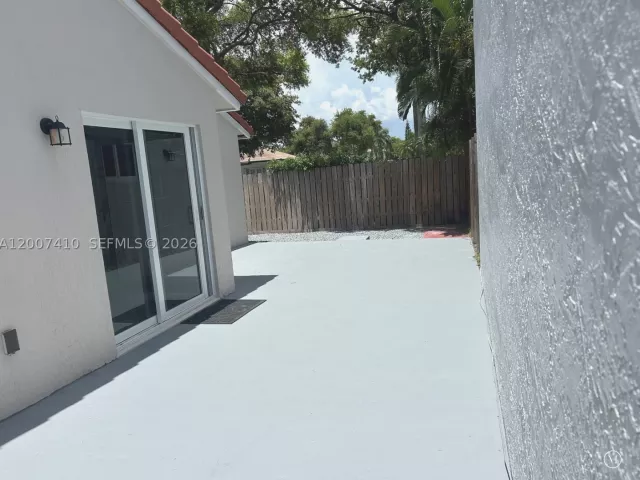 3-bedroom home for rent in Miami - 10058 SW 156th Ct - MondialRealty