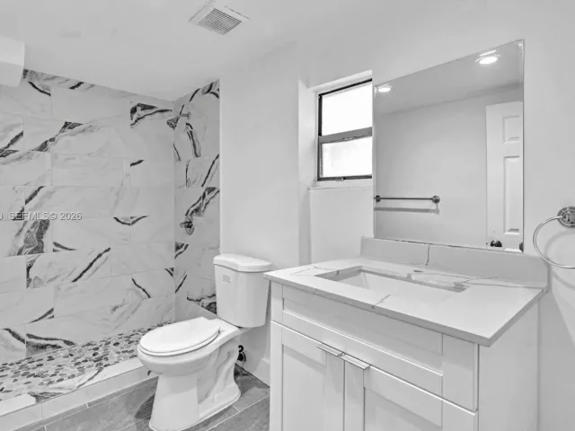 3-bedroom home for rent in Miami - 2636 SW 29th Ct - MondialRealty