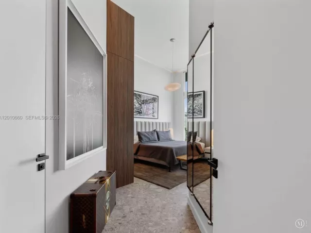 2-bedroom condo for sale in Miami - 1900 N Bayshore Dr 903 - MondialRealty