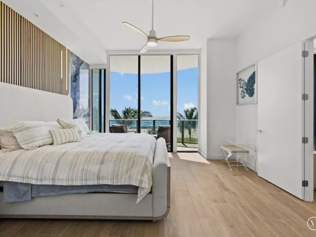 1-bedroom condo for rent in Pompano Beach - 900 N Ocean Boulevard 305 - MondialRealty