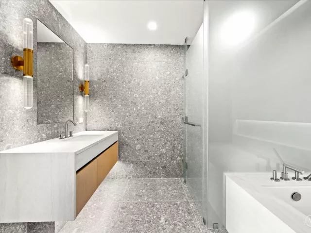 1-bedroom condo for rent in Pompano Beach - 900 N Ocean Boulevard 305 - MondialRealty
