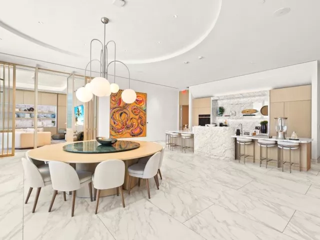 1-bedroom condo for rent in Pompano Beach - 900 N Ocean Boulevard 305 - MondialRealty