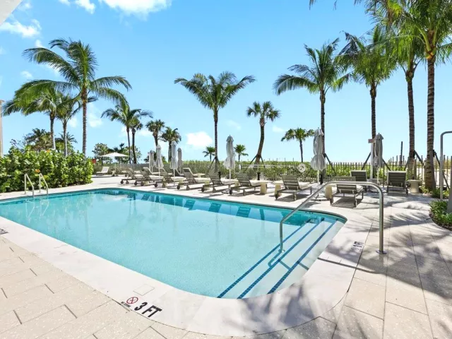 1-bedroom condo for rent in Pompano Beach - 900 N Ocean Boulevard 305 - MondialRealty