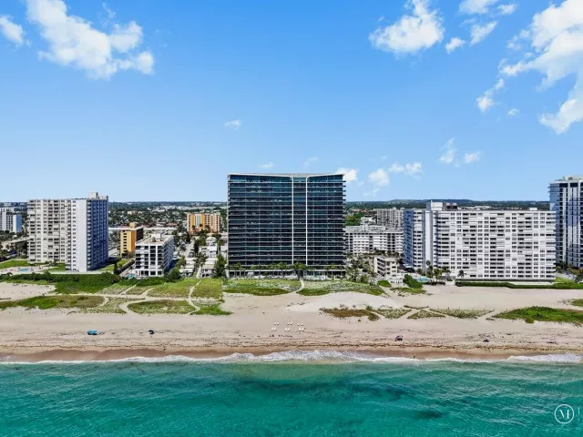 1-bedroom condo for rent in Pompano Beach - 900 N Ocean Boulevard 305 - MondialRealty