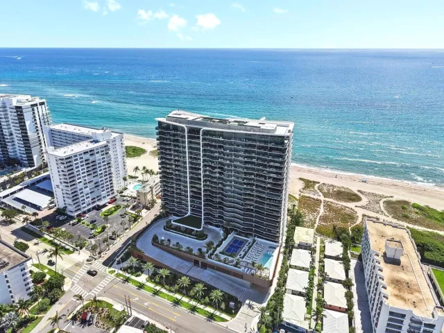 1-bedroom condo for rent in Pompano Beach - 900 N Ocean Boulevard 305 - MondialRealty