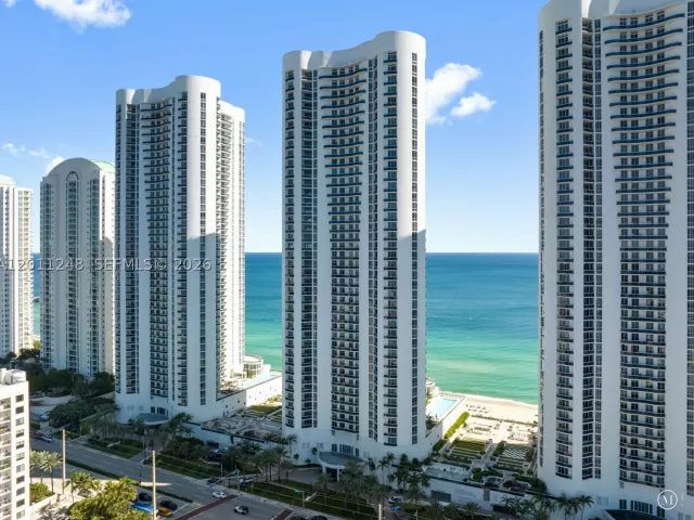 3-bedroom condo for sale in Sunny Isles Beach - 15901 Collins Ave 1206 - MondialRealty