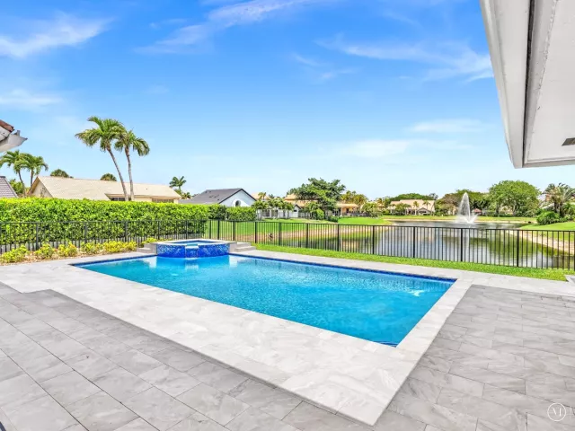 4-bedroom home for sale in Boca Raton - 7149 Montrico Drive - MondialRealty