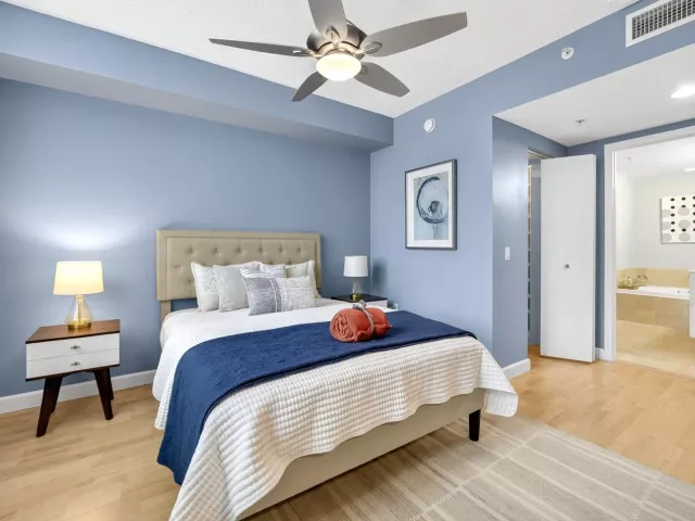 2-bedroom condo for sale in Fort Lauderdale - 350 SE 2nd Street 1030 - MondialRealty