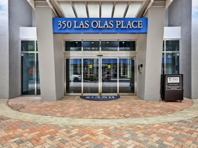 2-bedroom condo for sale in Fort Lauderdale - 350 SE 2nd Street 1030 - MondialRealty