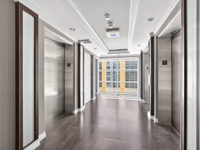 2-bedroom condo for sale in Fort Lauderdale - 350 SE 2nd Street 1030 - MondialRealty