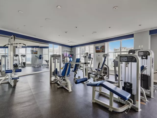 2-bedroom condo for sale in Fort Lauderdale - 350 SE 2nd Street 1030 - MondialRealty