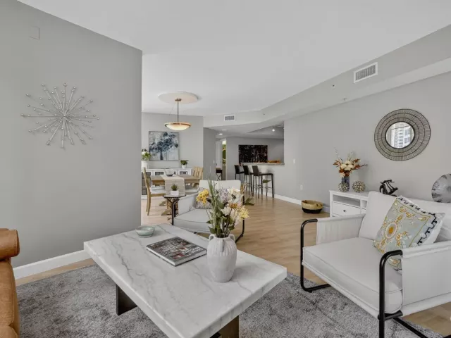 2-bedroom condo for sale in Fort Lauderdale - 350 SE 2nd Street 1030 - MondialRealty