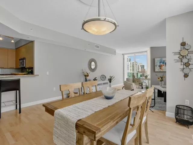 2-bedroom condo for sale in Fort Lauderdale - 350 SE 2nd Street 1030 - MondialRealty