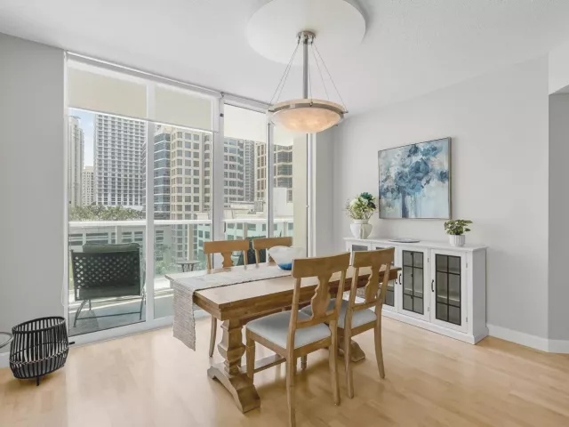 2-bedroom condo for sale in Fort Lauderdale - 350 SE 2nd Street 1030 - MondialRealty