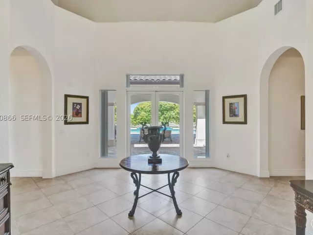 5-bedroom home for sale in Homestead - 31310 SW 215th Ave - MondialRealty
