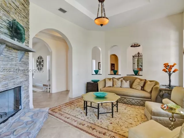 5-bedroom home for sale in Homestead - 31310 SW 215th Ave - MondialRealty