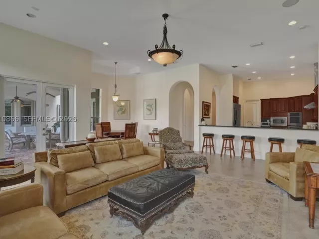 5-bedroom home for sale in Homestead - 31310 SW 215th Ave - MondialRealty
