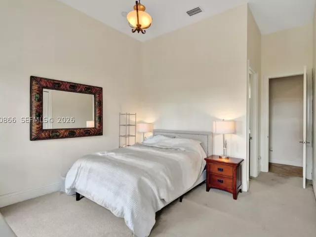 5-bedroom home for sale in Homestead - 31310 SW 215th Ave - MondialRealty