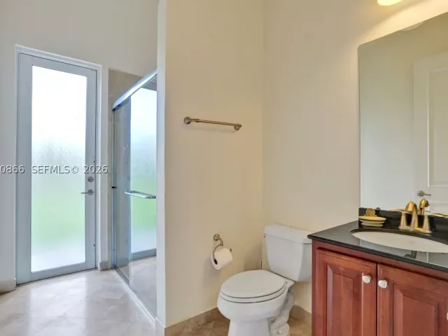 5-bedroom home for sale in Homestead - 31310 SW 215th Ave - MondialRealty