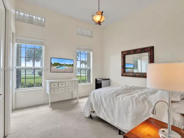5-bedroom home for sale in Homestead - 31310 SW 215th Ave - MondialRealty