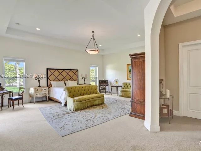 5-bedroom home for sale in Homestead - 31310 SW 215th Ave - MondialRealty
