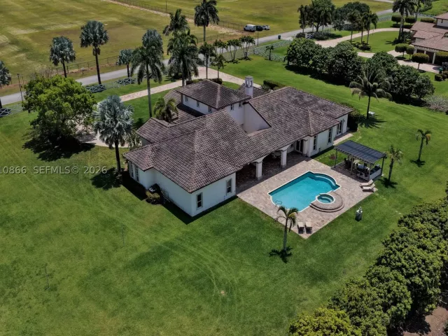 5-bedroom home for sale in Homestead - 31310 SW 215th Ave - MondialRealty