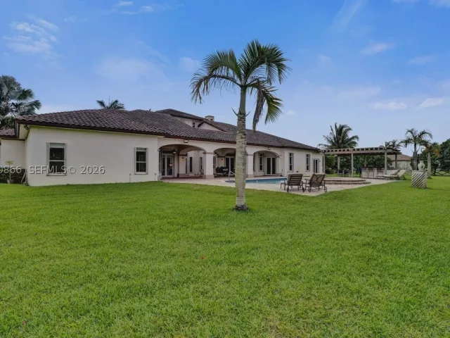 5-bedroom home for sale in Homestead - 31310 SW 215th Ave - MondialRealty