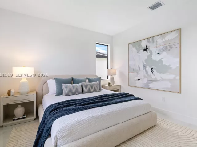 3-bedroom home for sale in Homestead - 13365 SW 265th Terr - MondialRealty
