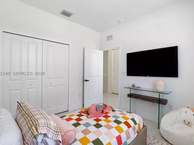 3-bedroom home for sale in Homestead - 13365 SW 265th Terr - MondialRealty