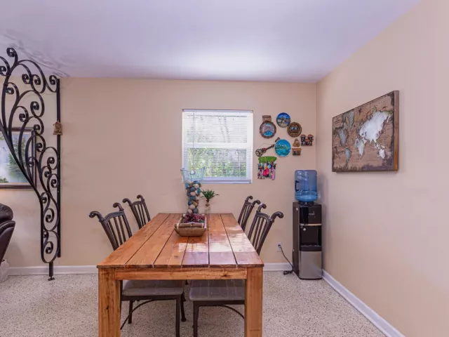 4-bedroom home for sale in West Palm Beach - 429 Summa Street - MondialRealty