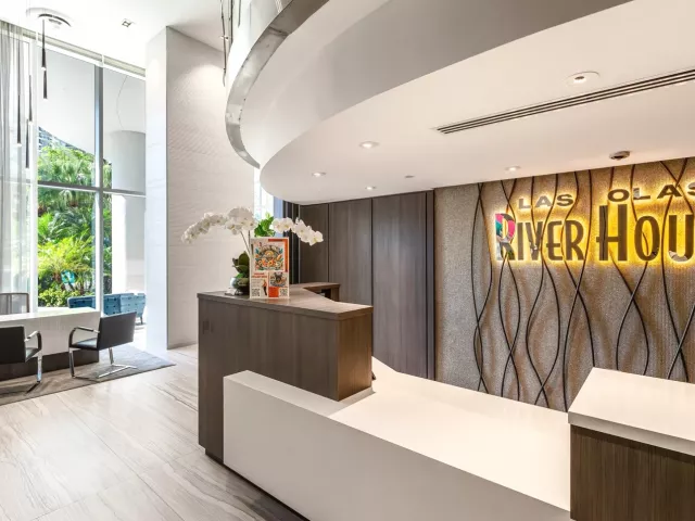 1-bedroom condo for rent in Fort Lauderdale - 333 Las Olas Way 404 - MondialRealty