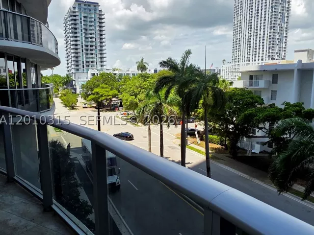 2-bedroom condo for sale in Miami - 488 NE 18th St 301 - MondialRealty