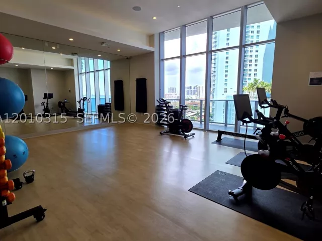 2-bedroom condo for sale in Miami - 488 NE 18th St 301 - MondialRealty