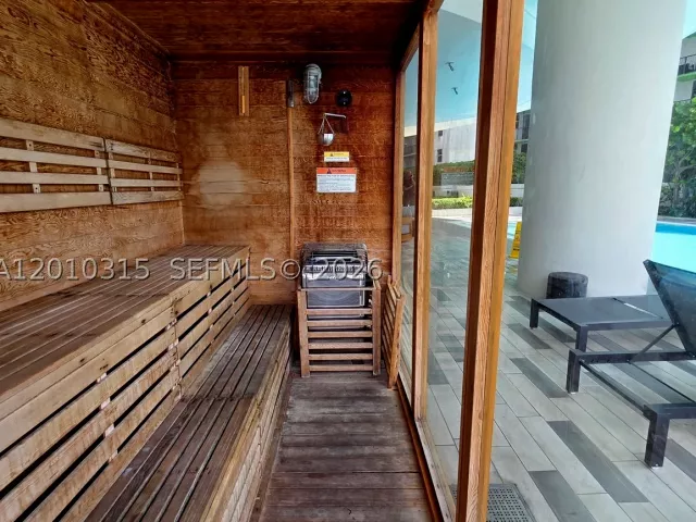 2-bedroom condo for sale in Miami - 488 NE 18th St 301 - MondialRealty