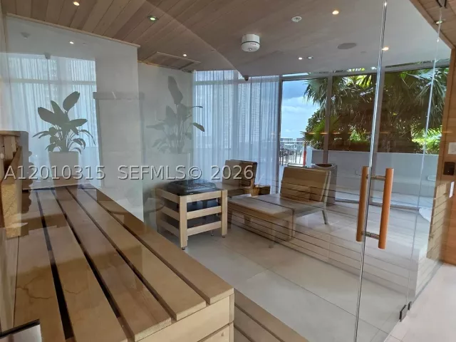 2-bedroom condo for sale in Miami - 488 NE 18th St 301 - MondialRealty