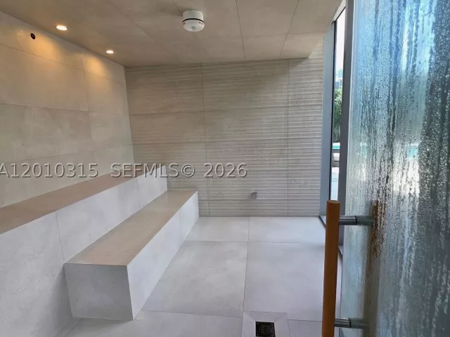 2-bedroom condo for sale in Miami - 488 NE 18th St 301 - MondialRealty