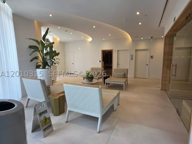 2-bedroom condo for sale in Miami - 488 NE 18th St 301 - MondialRealty