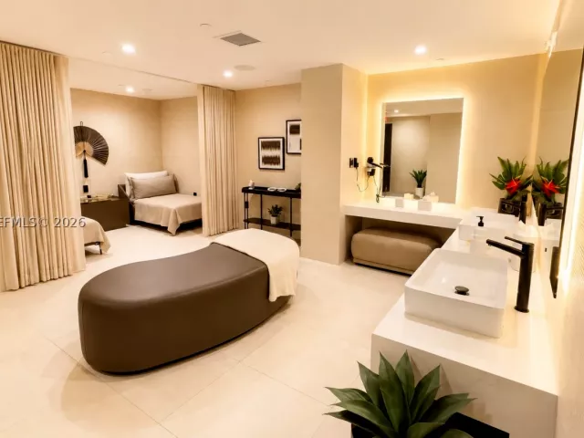 3-bedroom condo for rent in Sunny Isles Beach - 15901 Collins Ave 4303 - MondialRealty