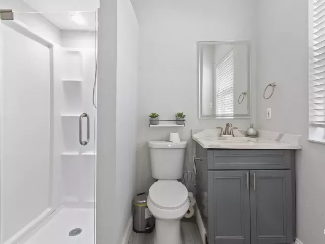 5-bedroom home for rent in West Palm Beach - 3221 El Camino - MondialRealty
